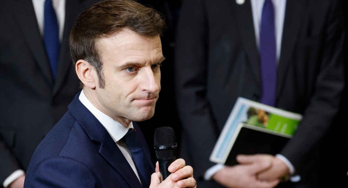 Macron objavio kandidaturu za predsjedničke izbore, vodi u anketama