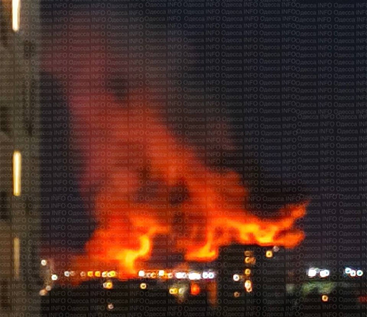 Masovni napad dronovima na Odesu: Poginula jedna osoba, u plamenu višekatnica