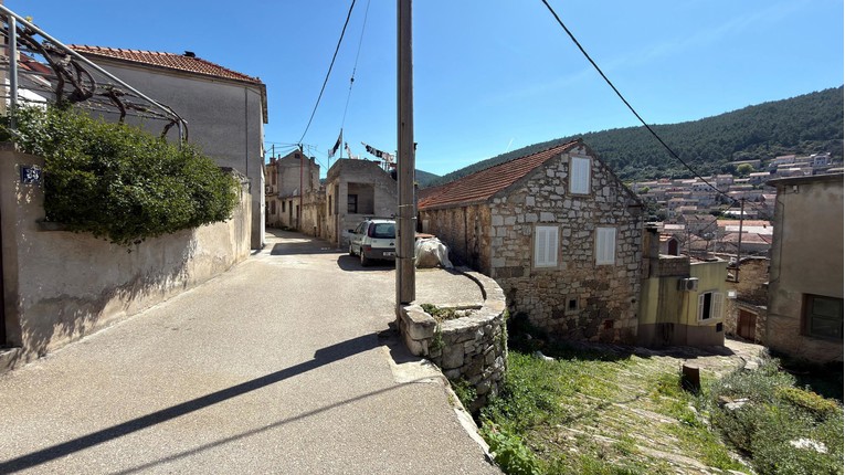 Kamena kuća na Korčuli od 170 kvadrata, spremna za renovaciju, prodaje se za 69.000 €