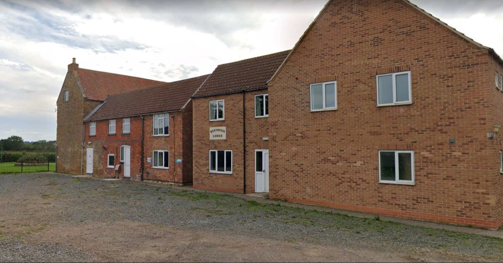 Čovjek (76) uhićen zbog sumnjivog trovanja osmero djece u ljetnom kampu u Britaniji