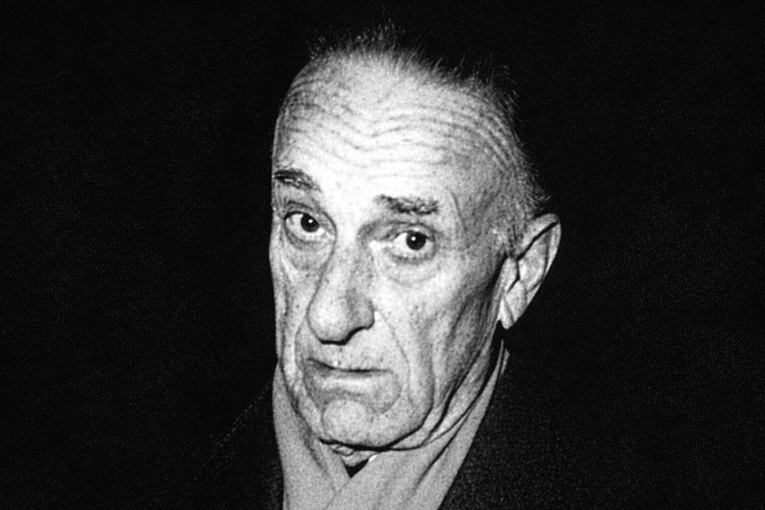 Talijani su ga dugo držali u logoru. Napisao je neke od najvažnijih hrvatskih knjiga