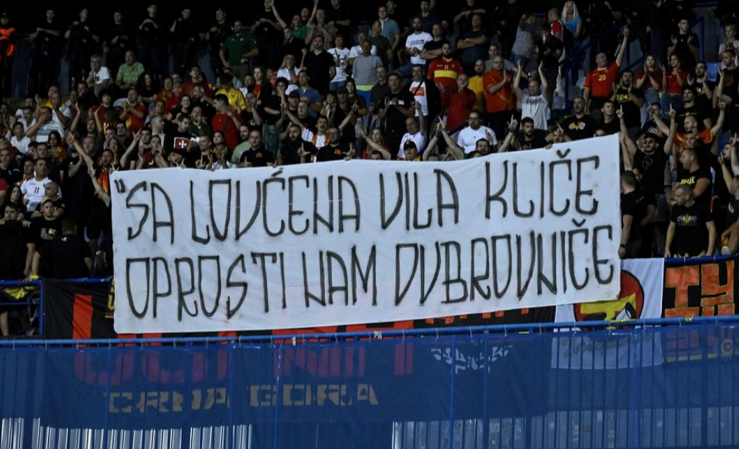 Ovo je transparent Crnogoraca u Zagrebu, na koji su Hrvati odgovorili "Oprosta nema"