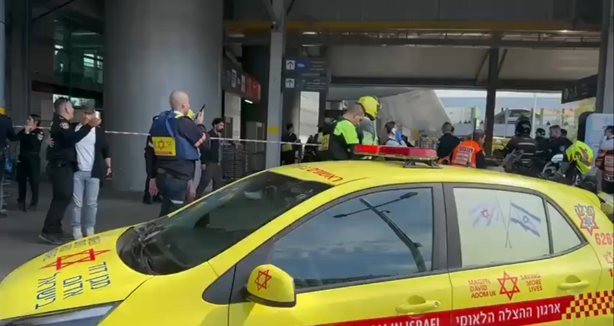 Napad nožem na autobusnoj stanici u Izraelu, najmanje jedna osoba ubijena