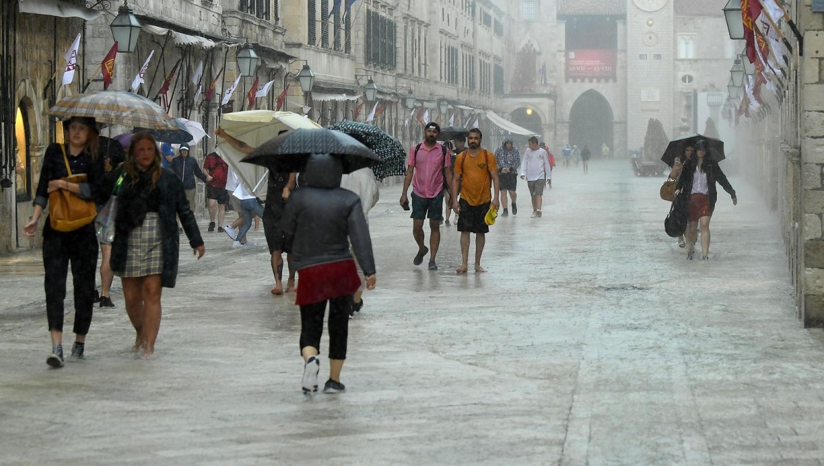 Čeka nas nova promjena vremena. Obilna kiša, bujice, poplave, u gorju snijeg...