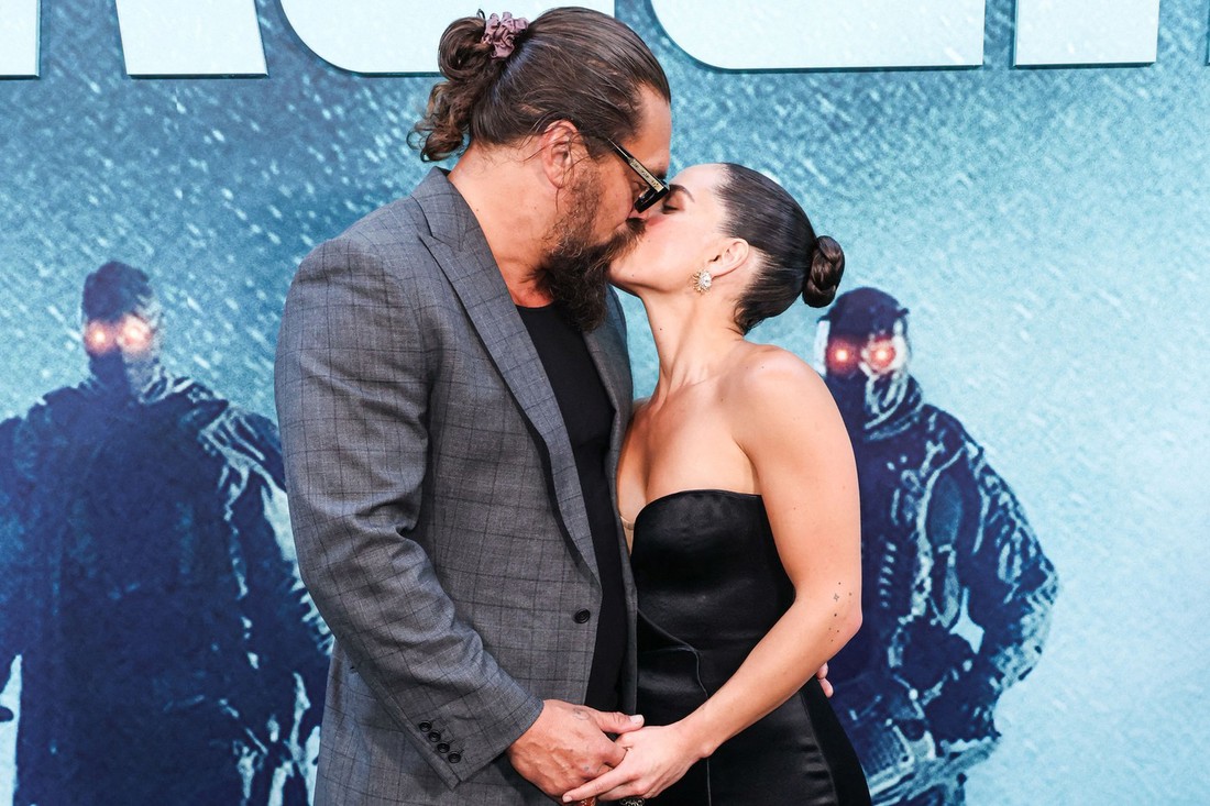 Jason Momoa bio s djevojkom na premijeri njezina filma, osvanula fotka poljupca