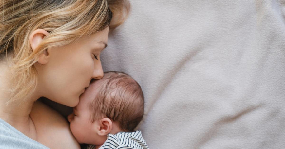 Vodič kroz postporođajne hormone: Što očekivati nakon poroda