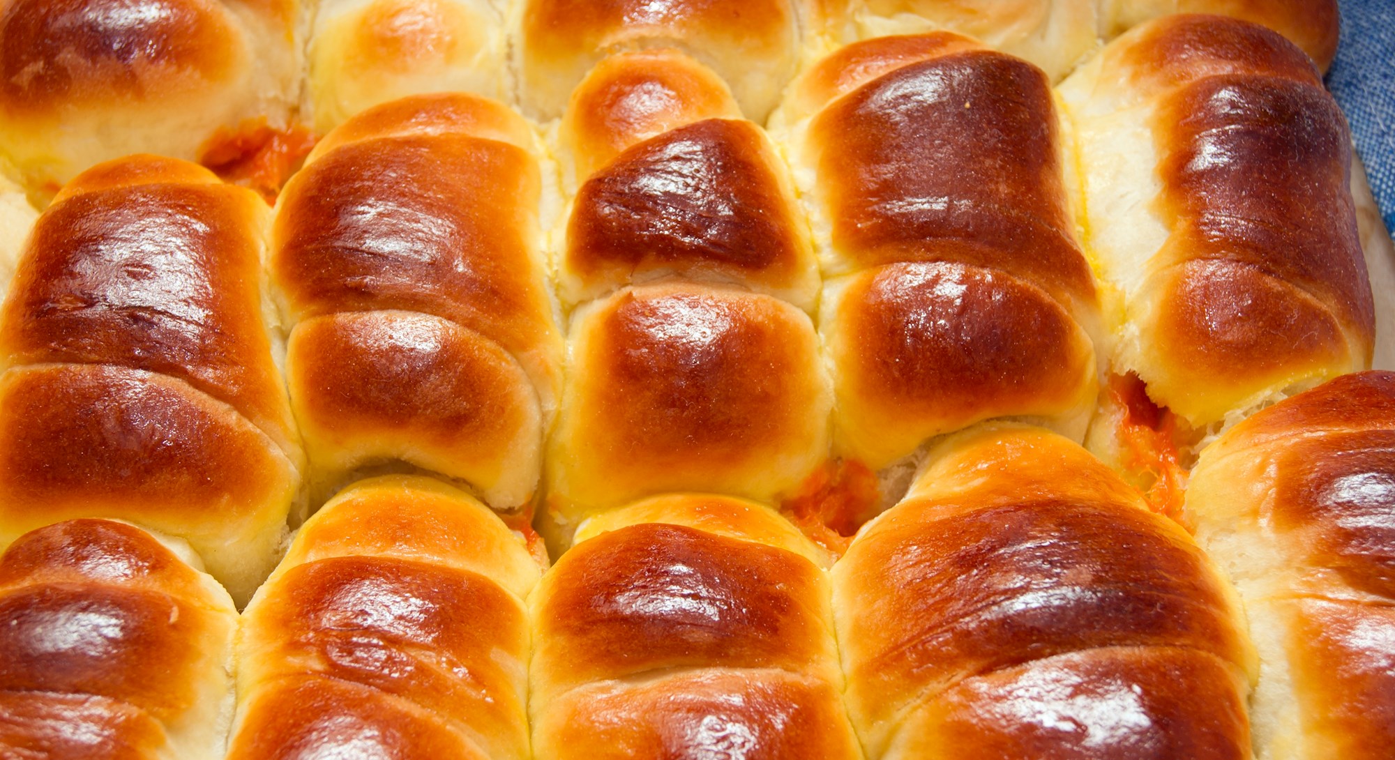Ne znamo za vas, ali mi se za vikend debljamo uz ovih 20 recepata za dizana peciva