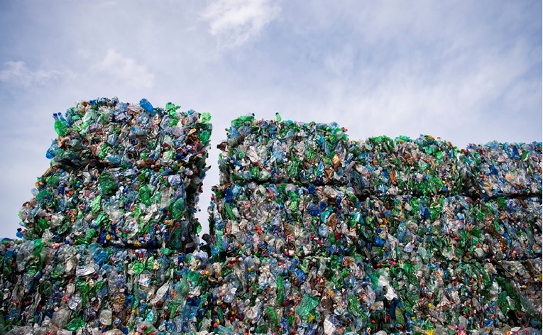 Drugi najveći grad u Ekvadoru reciklira plastične boce za autobusne karte