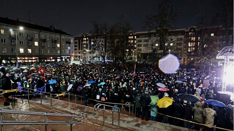 Tisuće Litvanaca prosvjedovale protiv koalicije s populistima