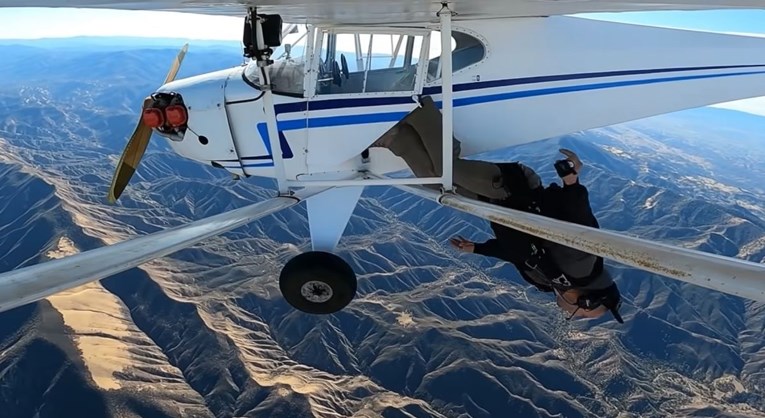 Youtuber namjerno srušio avion da bi snimio video, sad mu oduzeta pilotska dozvola