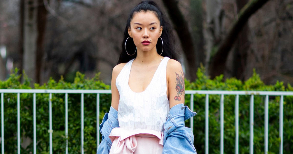 Hlače s preklopom bit će veliki hit proljeća, već su preplavile uličnu modu