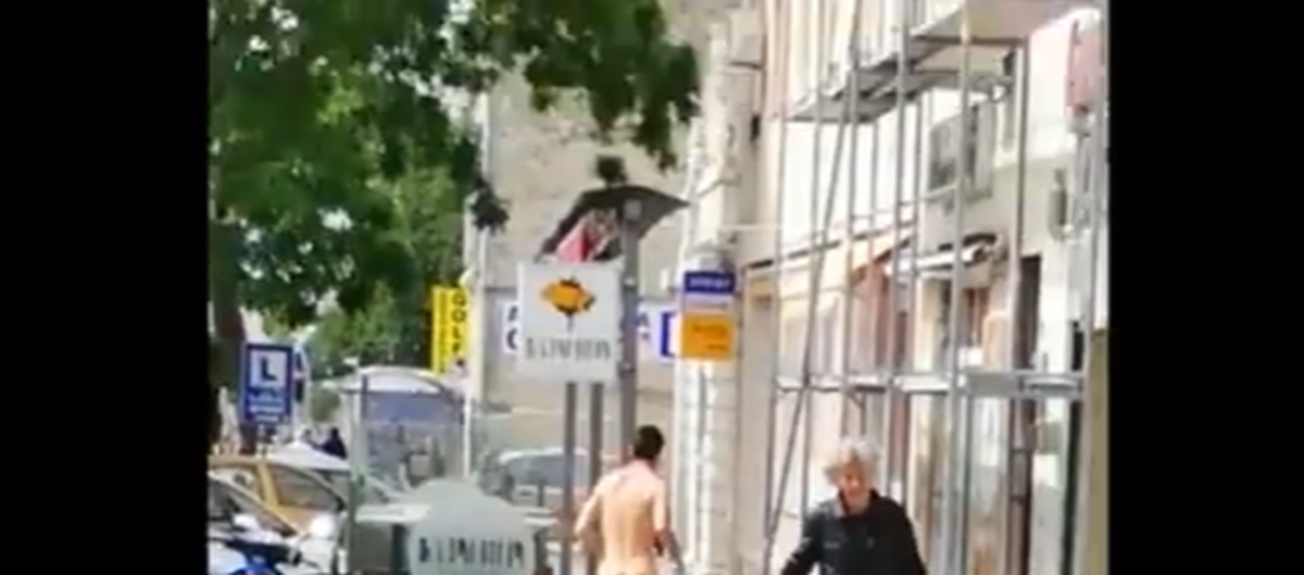 VIDEO Lik potpuno gol trčao ulicama Splita pa bježao od policije