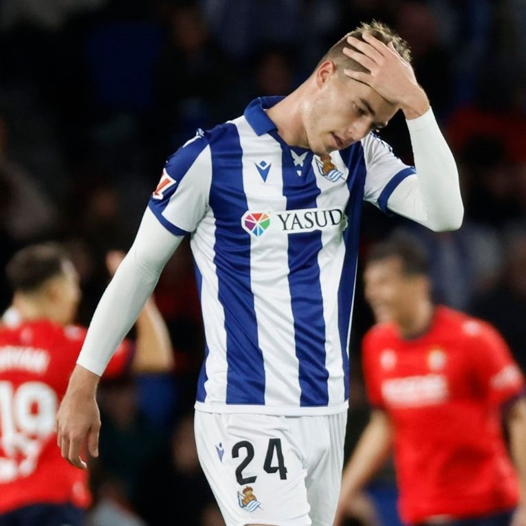 Navijači Sociedada izviždali Sučića zbog izjave. On ih traži oprost