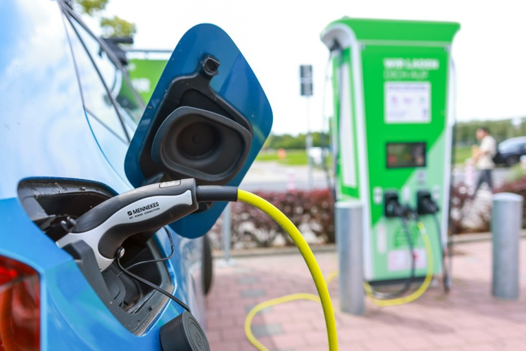 Nijemci opet masovno kupuju električne aute. Prodaja skočila 75 posto