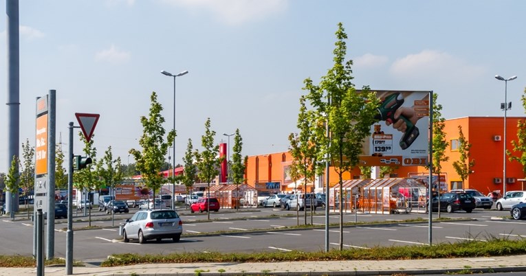 Supermarket u Njemačkoj šalje kazne onima koji koriste parking, a ne ulaze u trgovinu