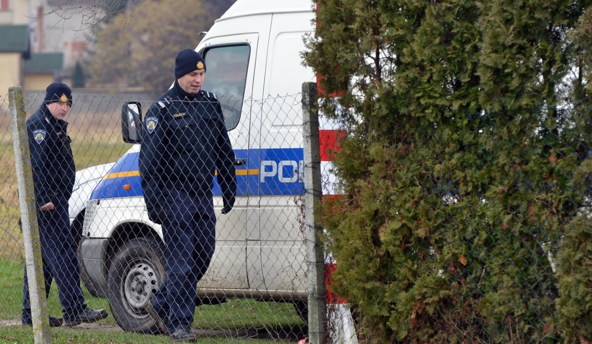 Više srednjoškolki se potuklo u Varaždinu, jedna ozlijeđena