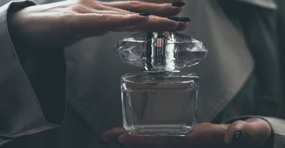 Evo kako da odaberete pravi miris za sebe, prema parfumeru