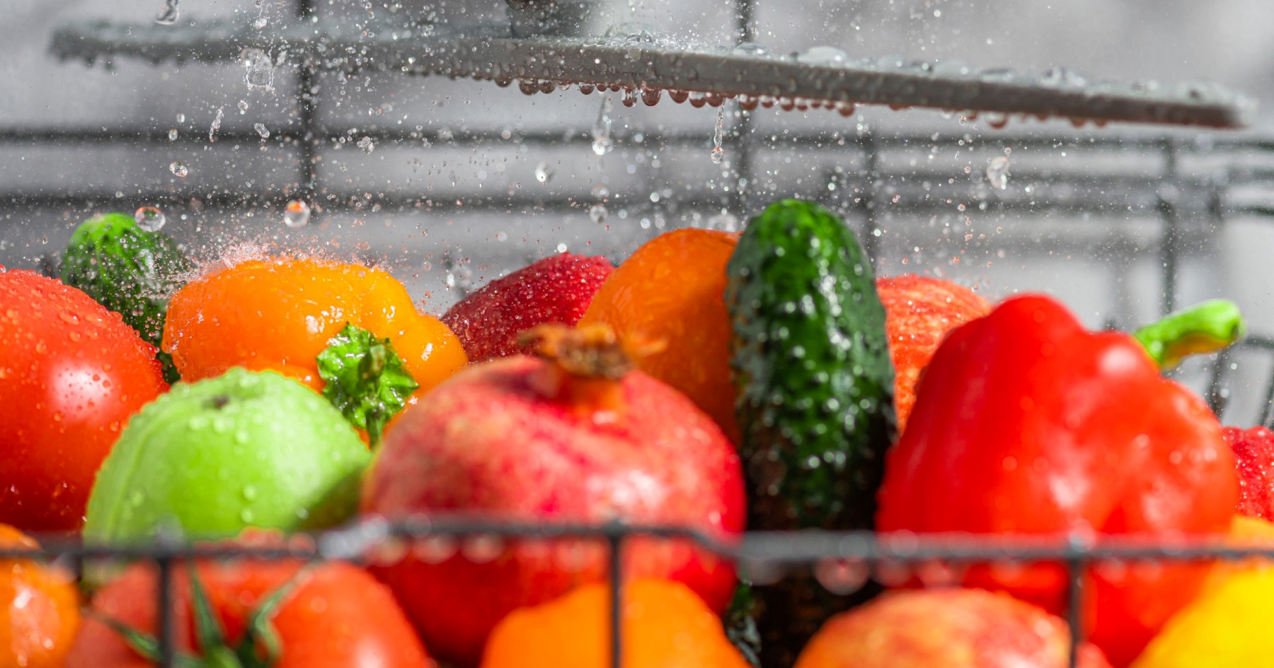 Zašto ne biste trebali prati voće i povrće u perilici posuđa?