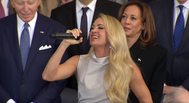 Carrie Underwood zbog tehničkih poteškoća morala pjevati a capella na inauguraciji