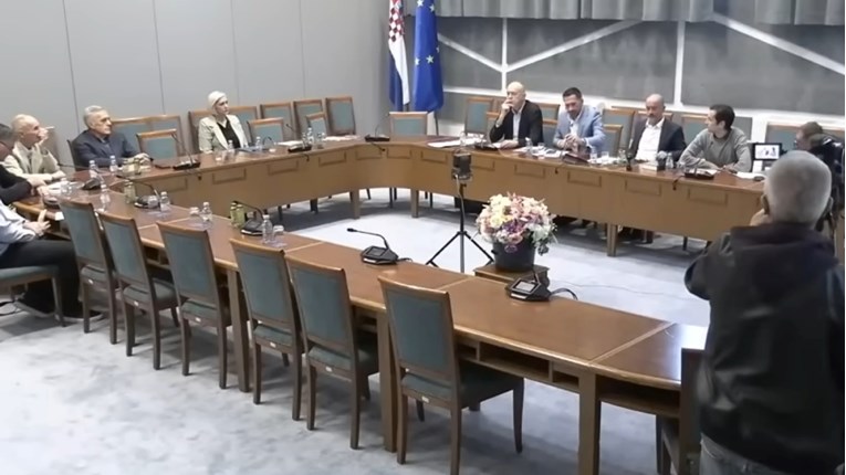 Ne stišavaju se reakcije na skup o Jasenovcu. Penava: Bio je neozbiljan