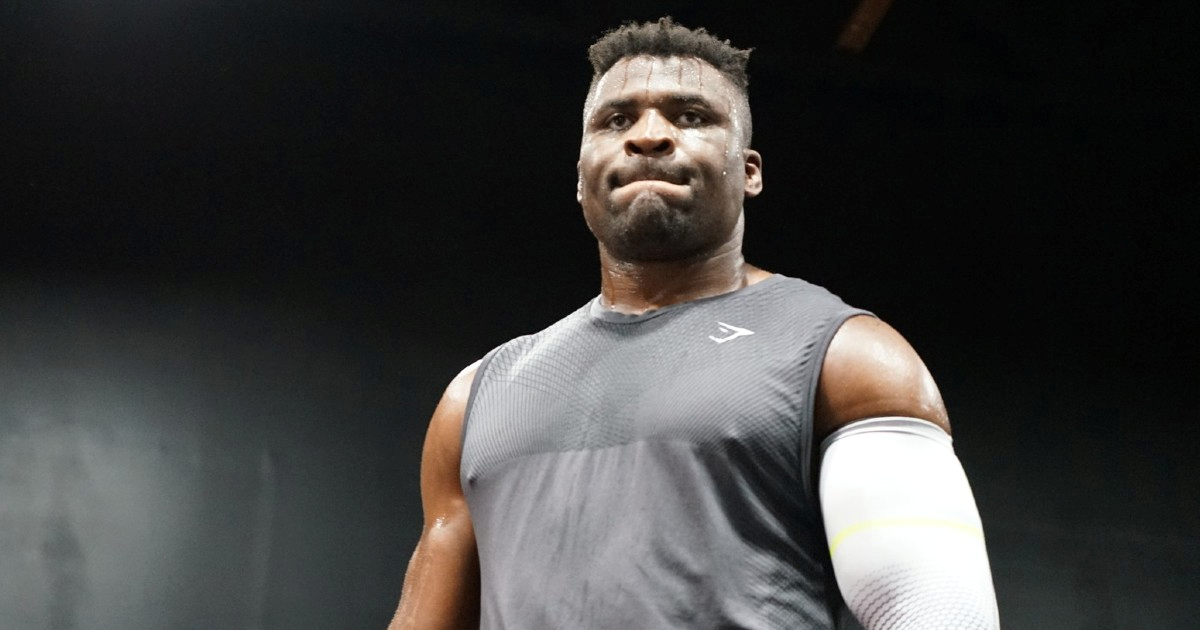 Ngannou prekinuo nagađanja o odlasku u mirovinu. Vraća se u kavez