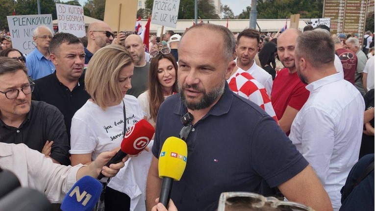 SDP: Premijer je rekao da mi ovdje ne trebamo biti? Koji, Vučić ili Plenković?