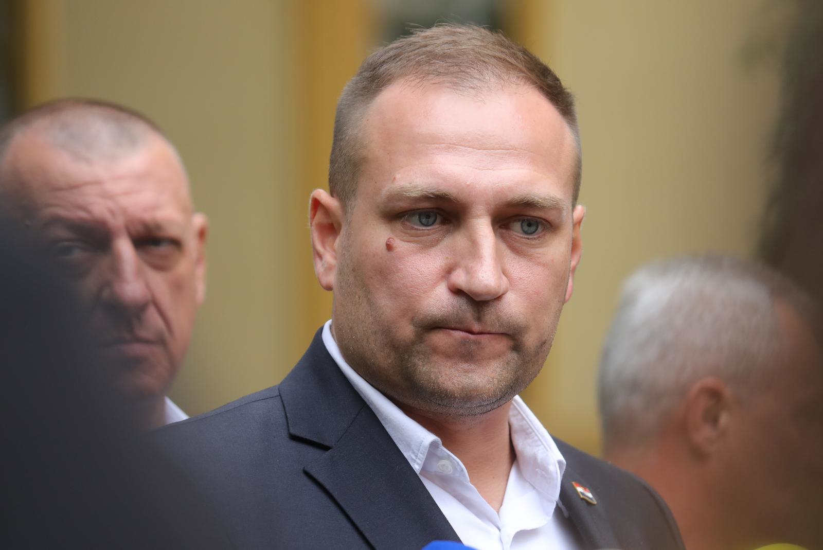 Ministar: Organizatori manifestacija s mesom krše mjere zaštite od ASK