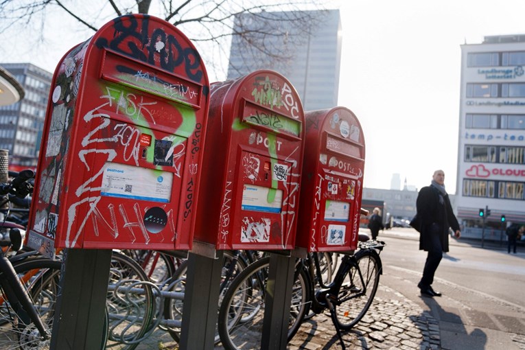 Danska službeno otkazuje božićne čestitke, crveni sandučići nestaju s ulica