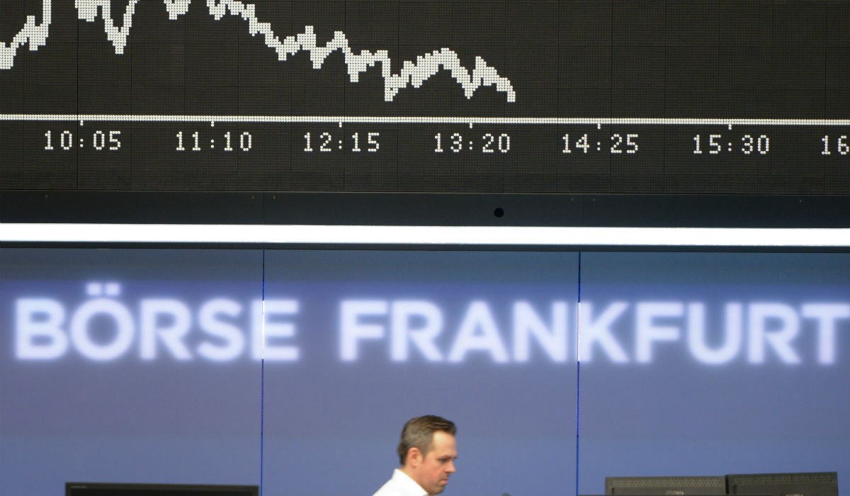 Crni ponedjeljak na europskim burzama zbog pada cijena nafte i koronavirusa