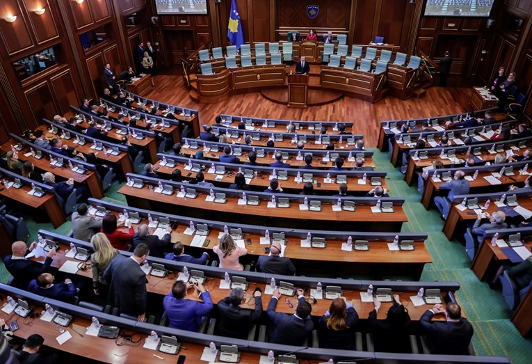 Kosovo dobilo novu vladu, Srbima dva ministarstva