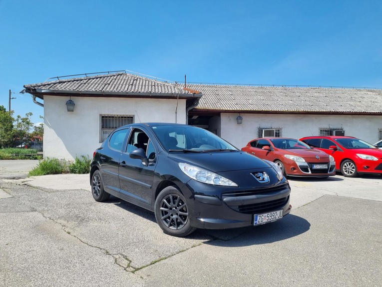 Ovaj Peugeot 207 prešao je manje od 100.000 kilometara. Prodaje se