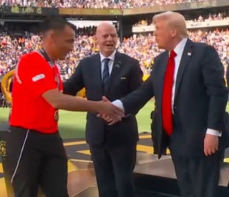 Ivan Bebek se rukovao s Donaldom Trumpom