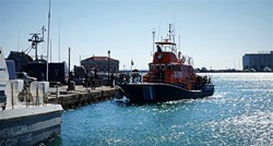Potonuo migrantski čamac u Grčkoj, dijete i žena pronađeni mrtvi