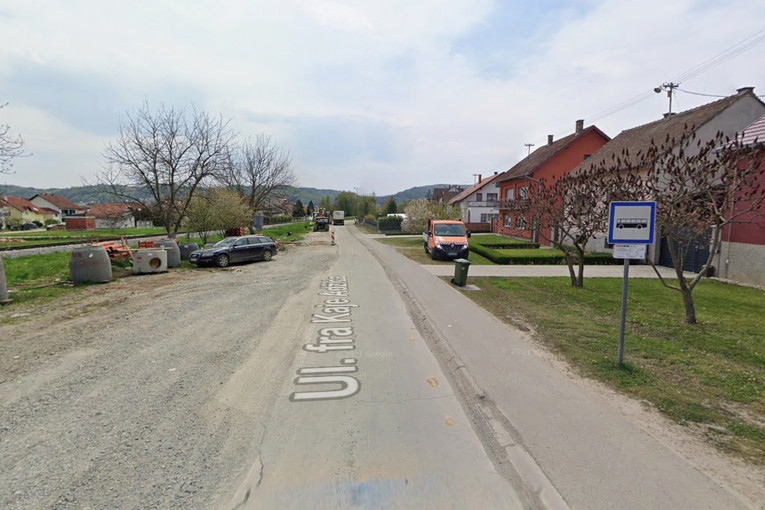 Auto naletio na dijete na biciklu u Požegi