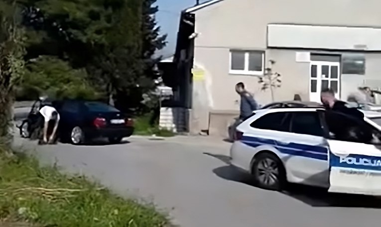 VIDEO Mladić driftao BMW-om u Splitu. Dojurila policija i sudarila se s njim