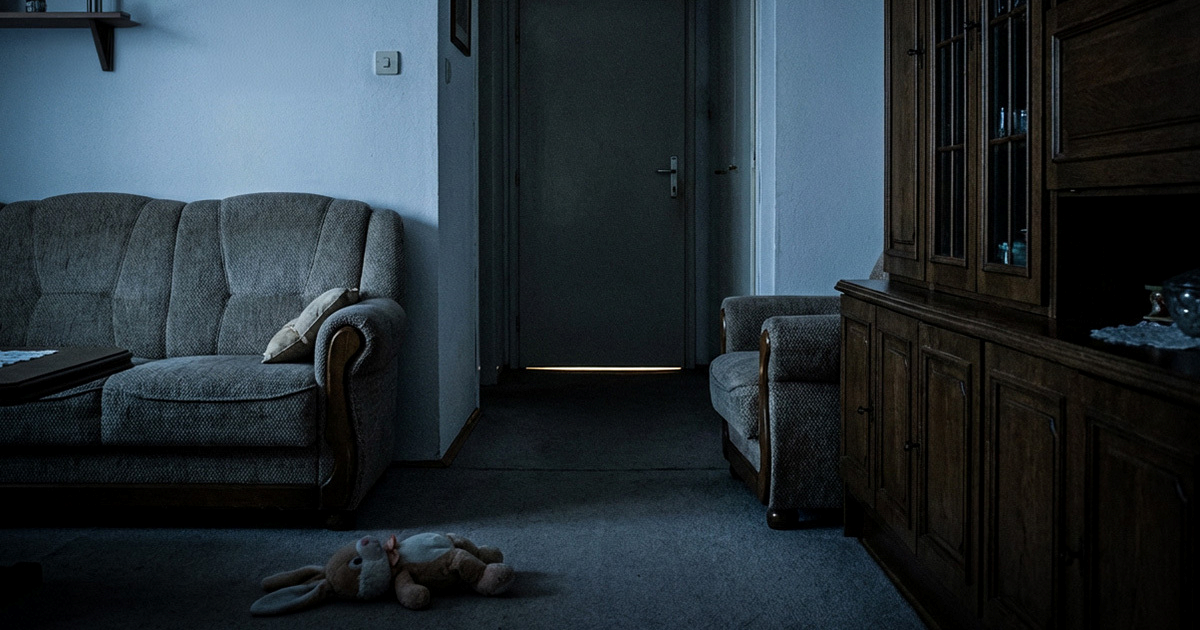 Očuh seksualno zlostavljao kćeri svoje supruge, jednoj je bilo tek 10. Osuđen je