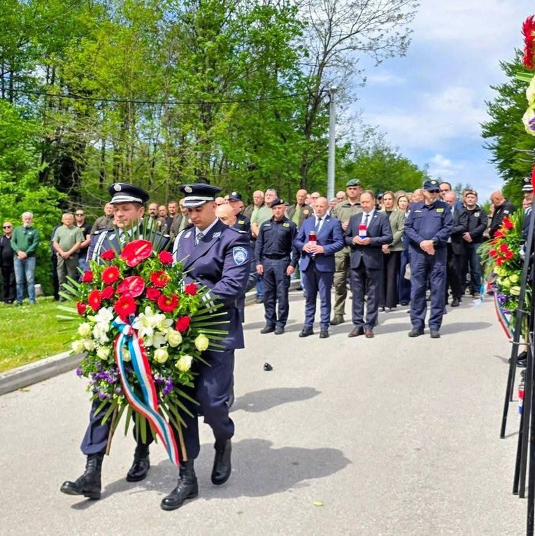 U Rizvanuši odana počast poginulim specijalcima MUP-a