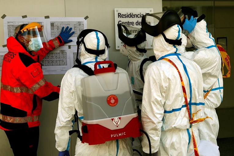 Znanstvenici: Ekstremisti pomoću AI-ja mogu stvoriti novu pandemiju