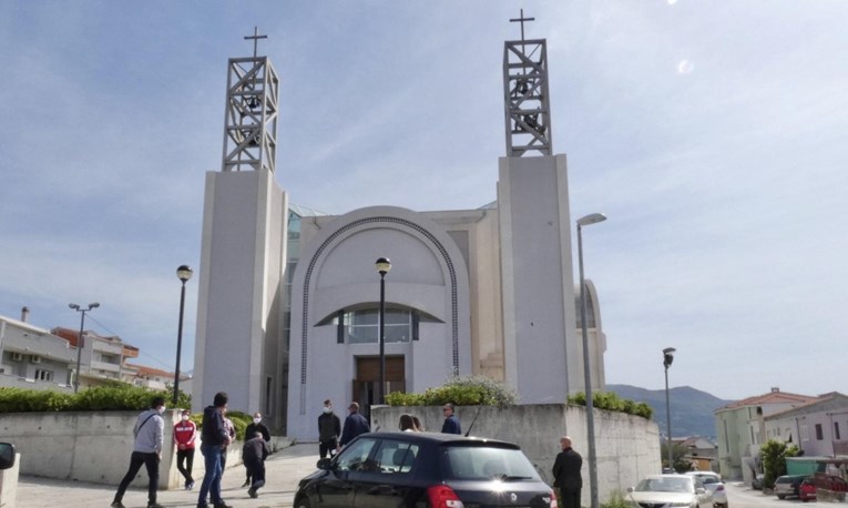 Osuđen Splićanin koji je na Uskrs ispred crkve napao snimateljicu: "Jako mi je žao"