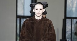 Hrvatica Evita privukla pažnju na Tjednu mode u Parizu, nosila neobičnu kombinaciju