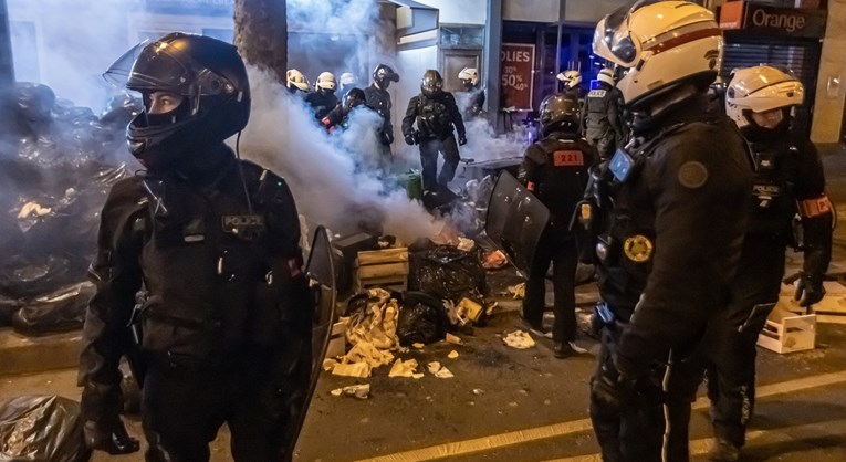 Danas novi prosvjedi u Francuskoj. U Parizu se nagomilalo gotovo 8000 tona smeća