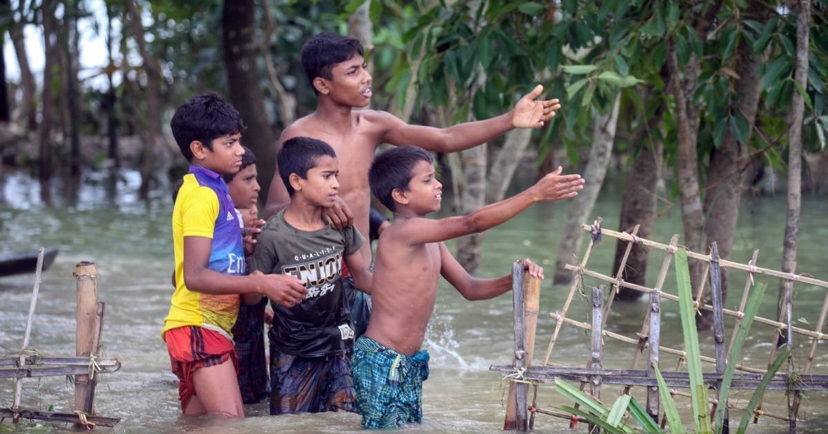 Razorne poplave u Bangladešu, u skloništima 300.000 ljudi