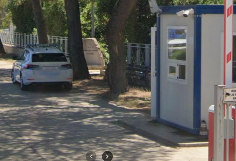 Maloljetnik u Zadru ukrao skuter i parfeme vrijedne 540 eura