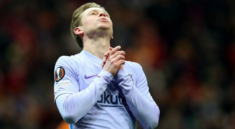 Barcelona odbila 70 mil. eura za De Jonga. ESPN objavio koliko traži