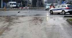 Pukla cijev u Zagrebu, ulica ostala bez vode, poplavljena i cesta