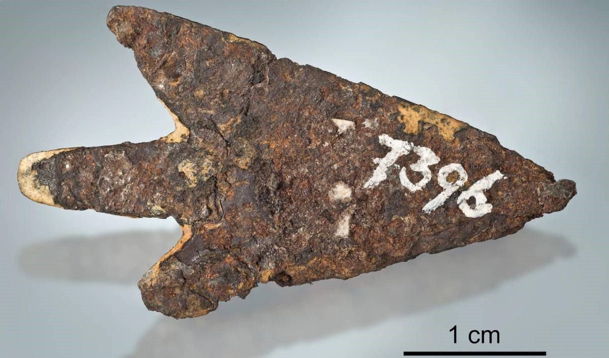 Kod švicarskog jezera nađen vrh strelice star 3000 godina, napravljen od meteorita