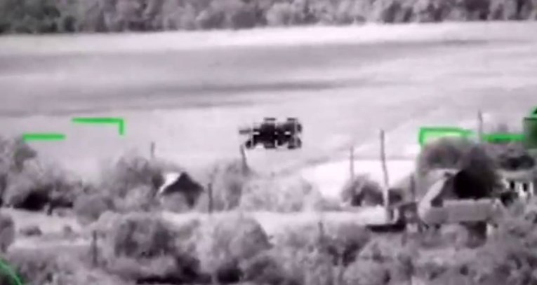 Rusi objavili snimku: Uništili smo moćne tenkove. Analiza AP-a: To je bio traktor