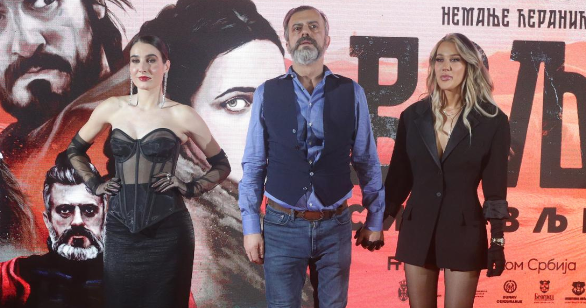 Sergej Trifunović sa suprugom bio na premijeri filma u Beogradu, držali su se za ruke