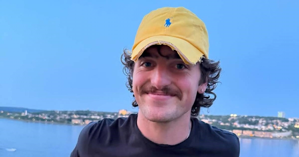 Ljudi uočili 18+ situaciju u dizajnu pozornice Bensona Boonea