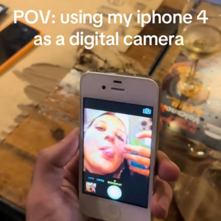 Zašto je gen Z poludjela za iPhoneom iz 2010.? Pa pogledajte fotke 😍